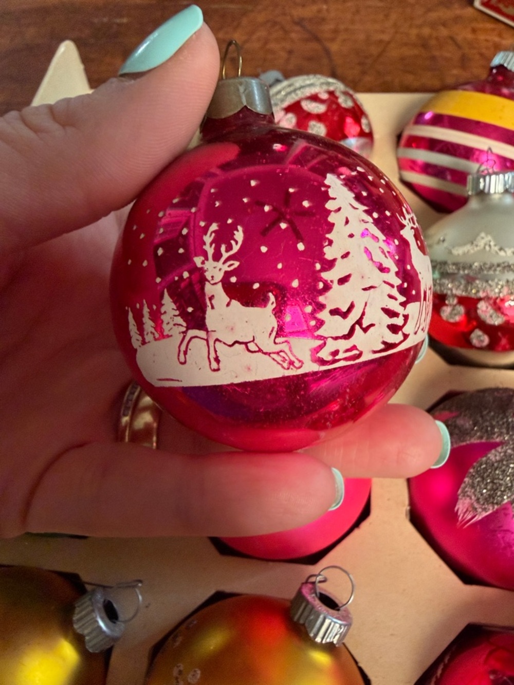 Set of 12 Assorted Multicolor Vintage Shiny Brite Glass Christmas Ornaments - Picture 8 of 14